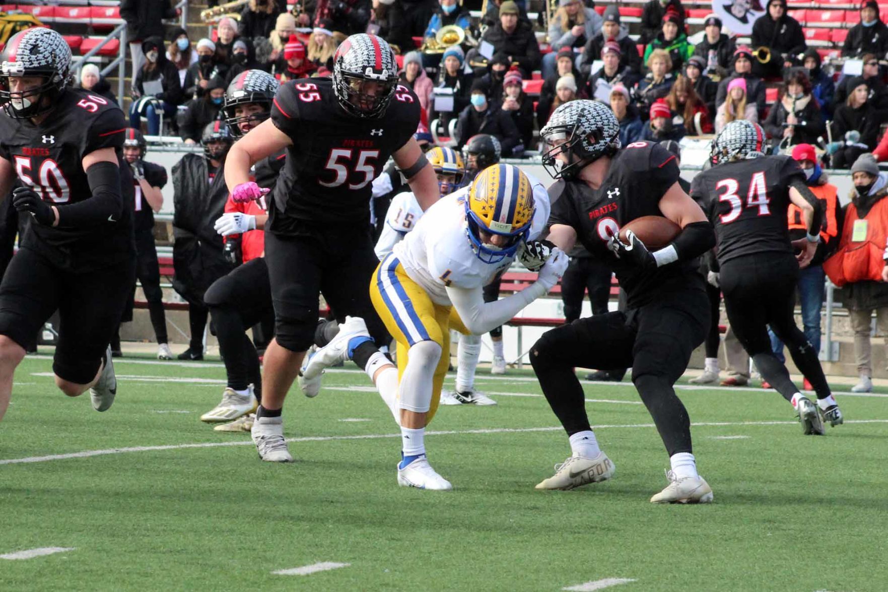 Rice Lake football vs. Pewaukee Division 3 state 11-19-21